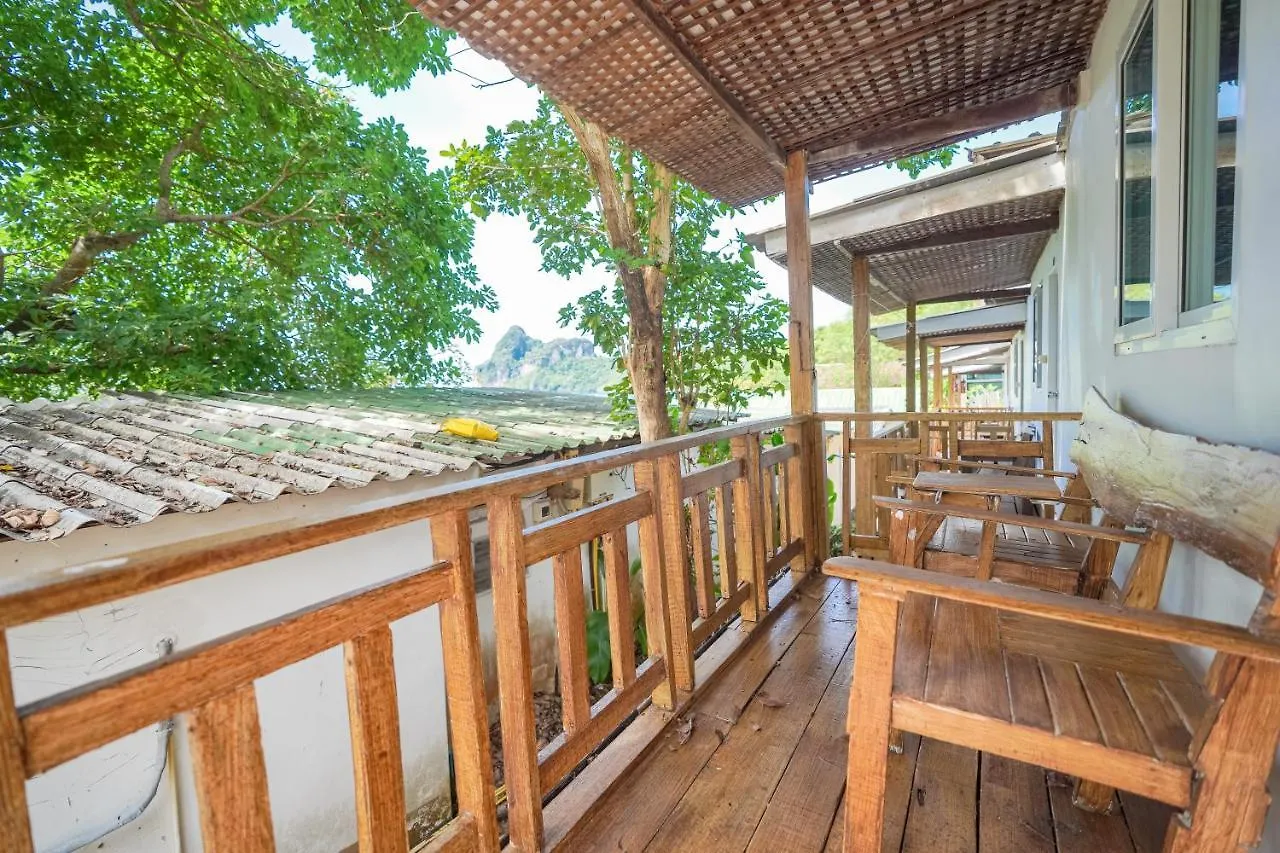 Hotel Phi Phi Cozy Seafront Resort