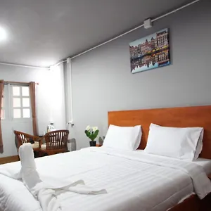 Aladdin Hotel